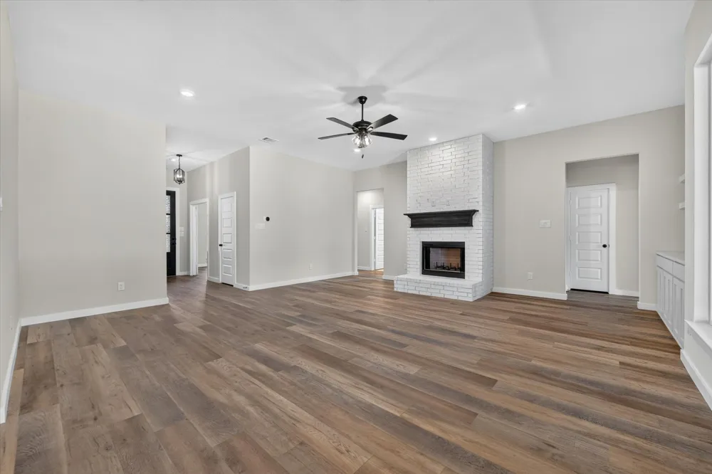 145 Loveta Lane Boyd, TX 76023