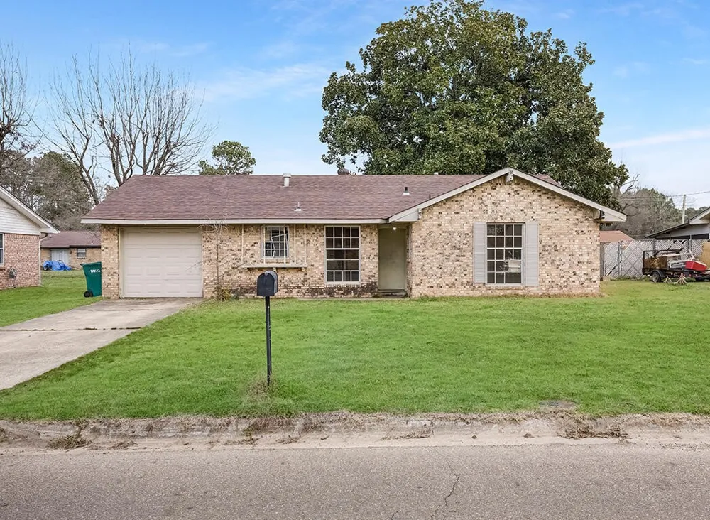 2003 Ashley Texarkana, TX 75501