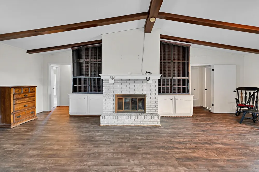 596 Saffle Road Robinson, TX 76706