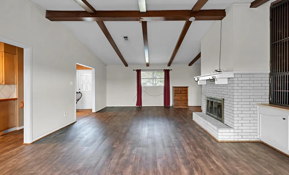 596 Saffle Road Robinson, TX 76706