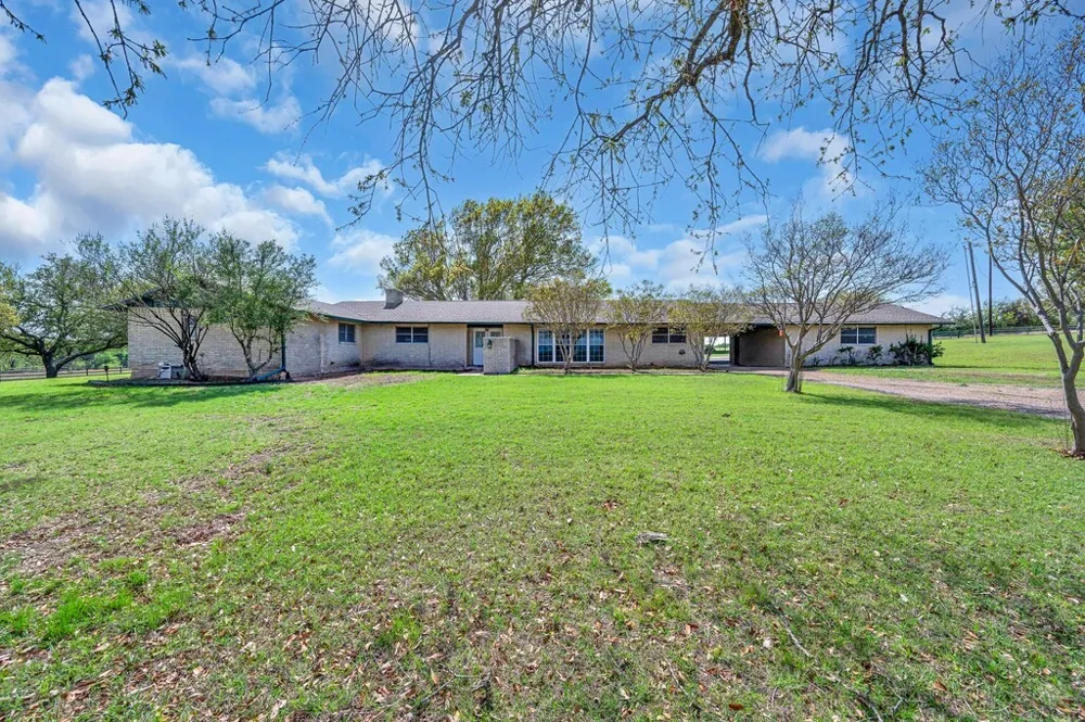 596 Saffle Road Robinson, TX 76706