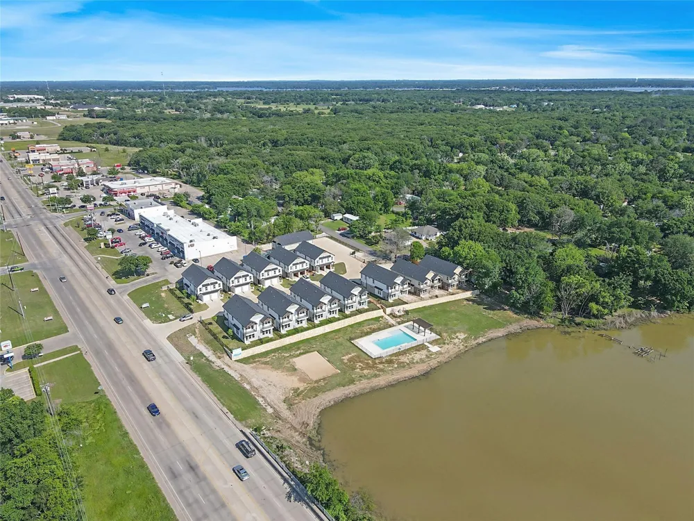 1319 W Main Street #1 Gun Barrel City, TX 75156