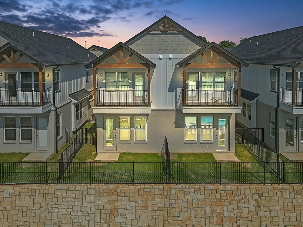 1319 W Main Street #1 Gun Barrel City, TX 75156