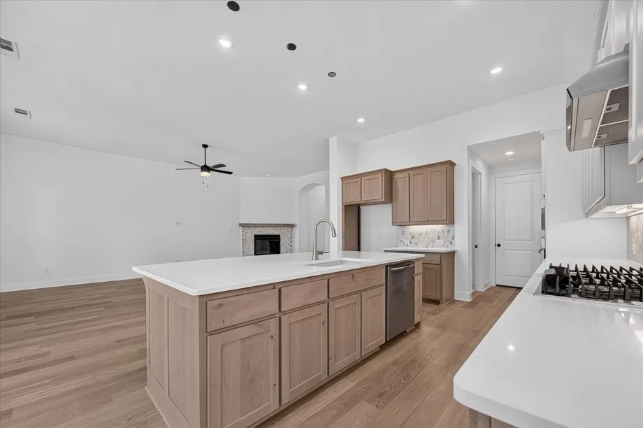 1934 Benedetto Way McLendon Chisholm, TX 75032
