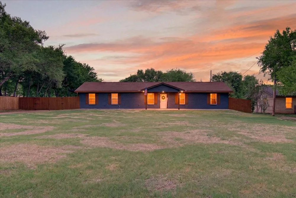 383 Overlook Valley Mills, TX 76689