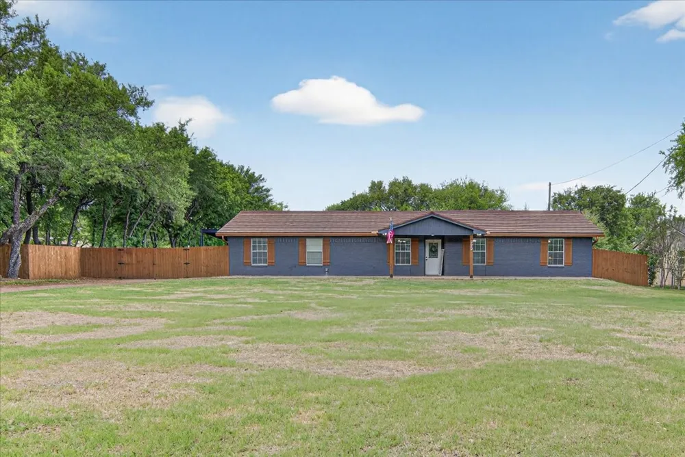 383 Overlook Valley Mills, TX 76689