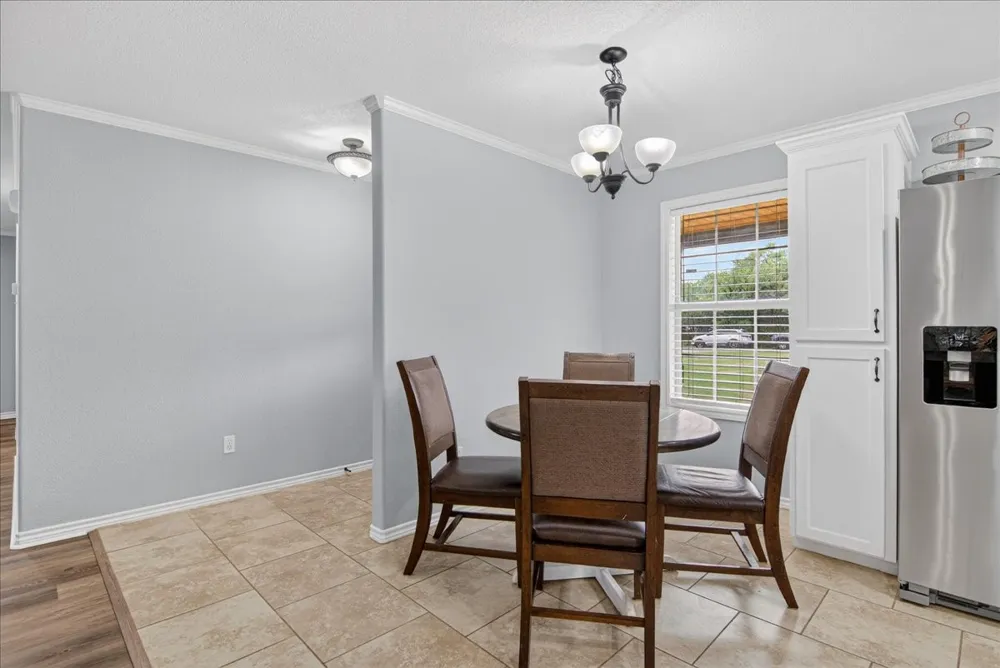 383 Overlook Valley Mills, TX 76689