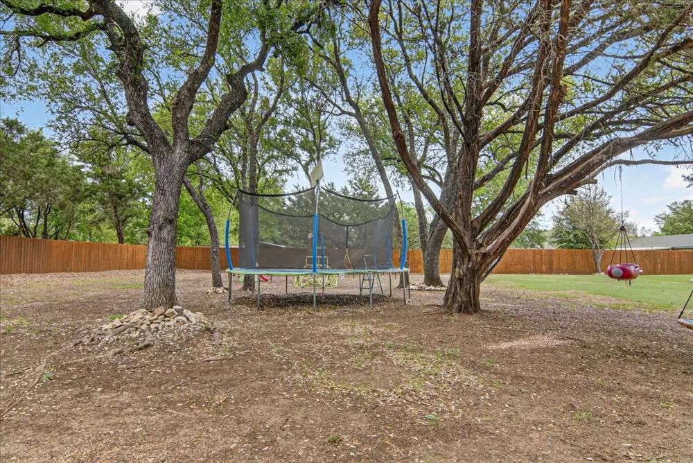 383 Overlook Valley Mills, TX 76689