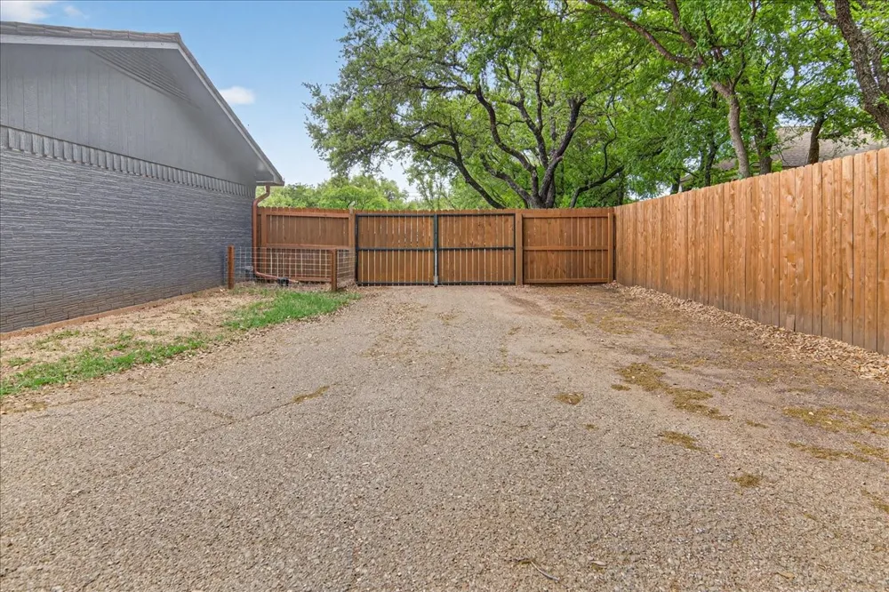 383 Overlook Valley Mills, TX 76689