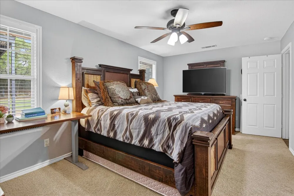 383 Overlook Valley Mills, TX 76689
