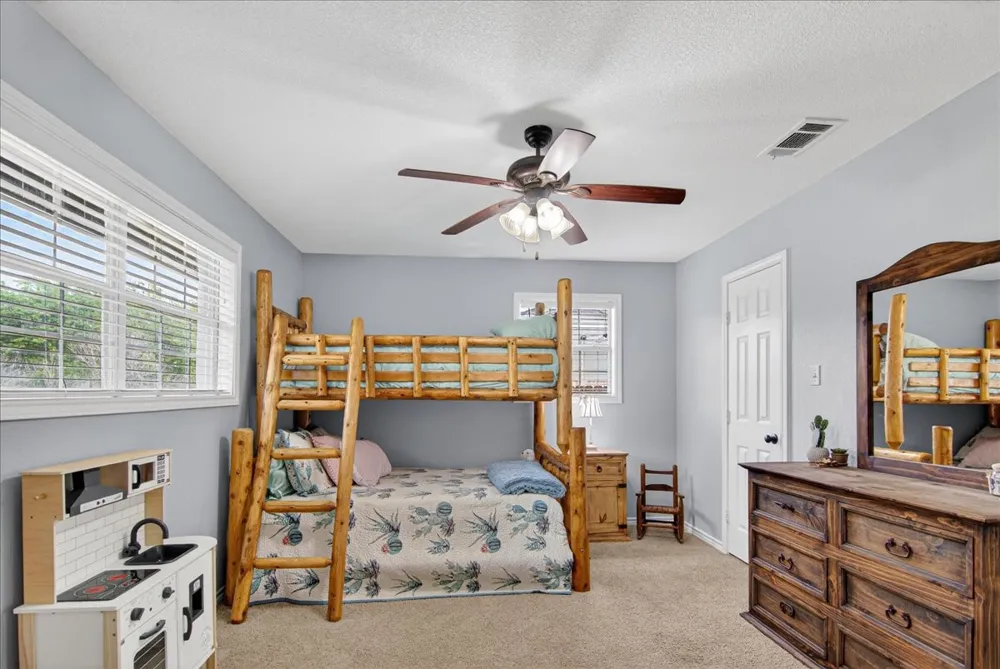 383 Overlook Valley Mills, TX 76689