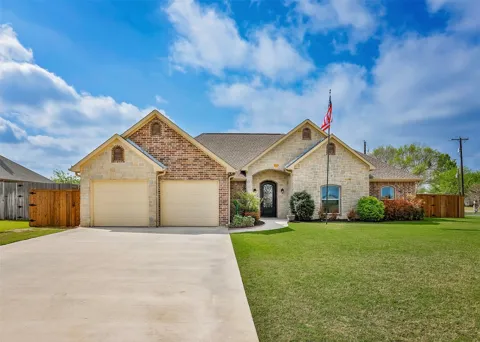 700 Mary Lee Lane