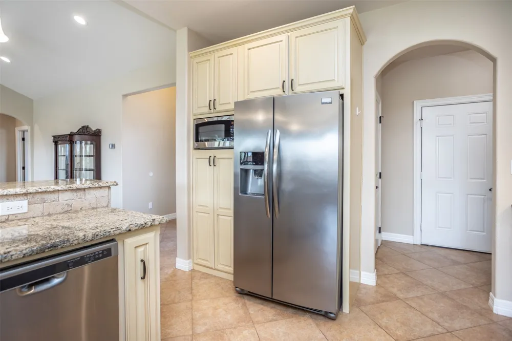 700 Mary Lee Lane Collinsville, TX 76233