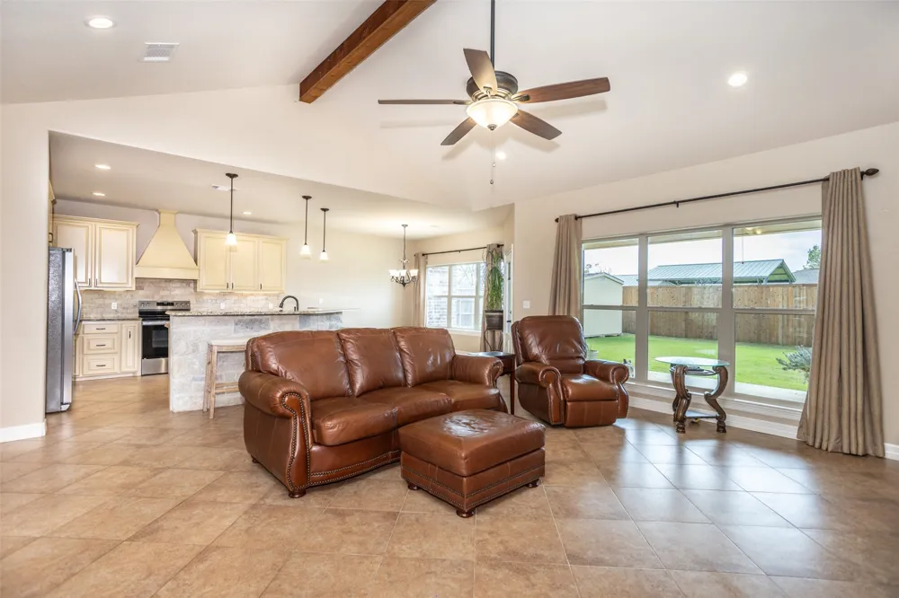 700 Mary Lee Lane Collinsville, TX 76233