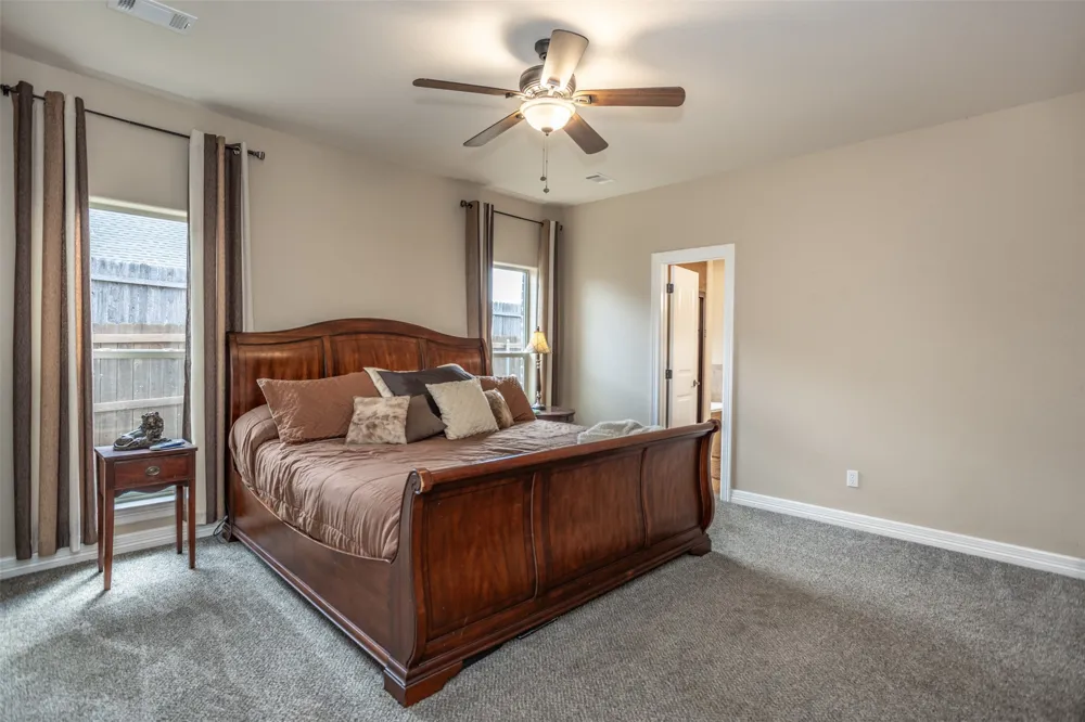 700 Mary Lee Lane Collinsville, TX 76233
