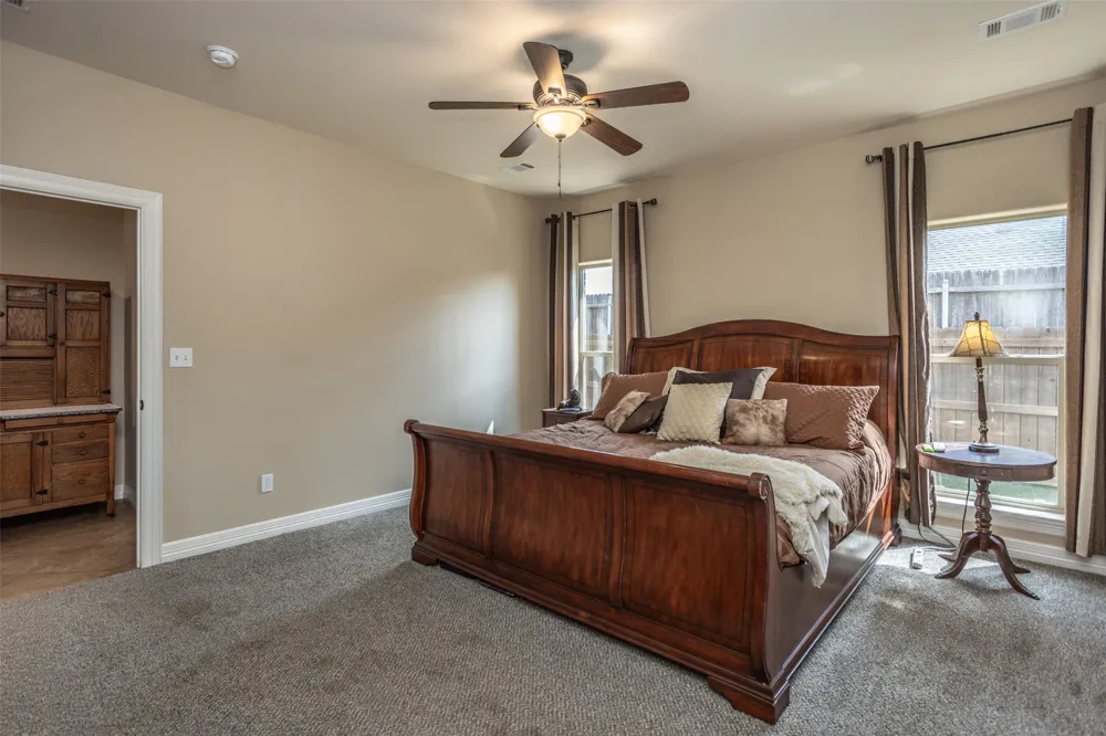 700 Mary Lee Lane Collinsville, TX 76233