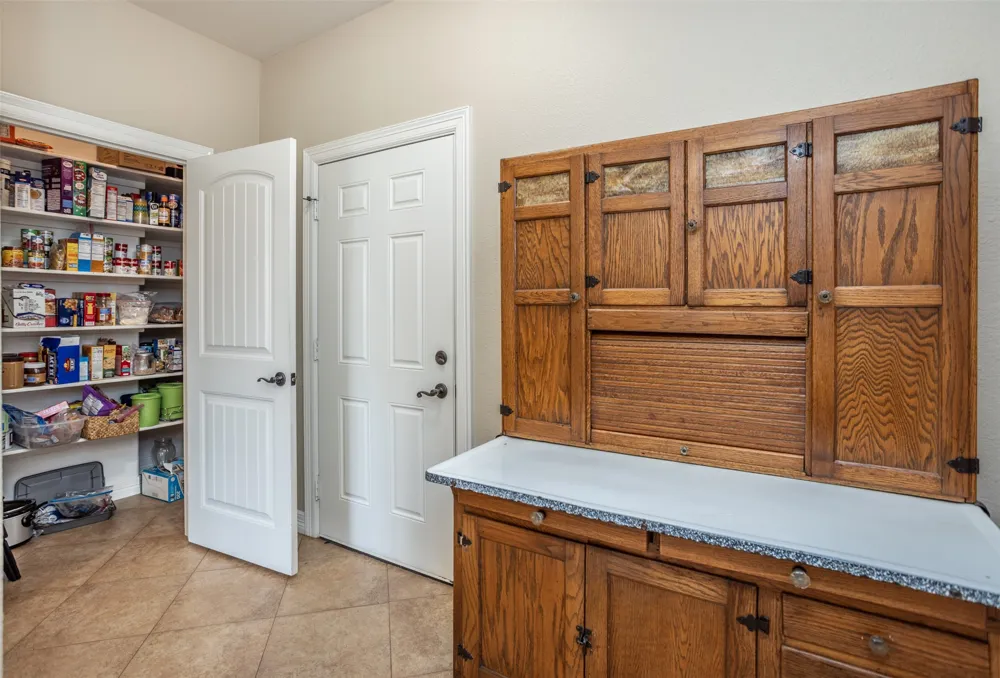 700 Mary Lee Lane Collinsville, TX 76233