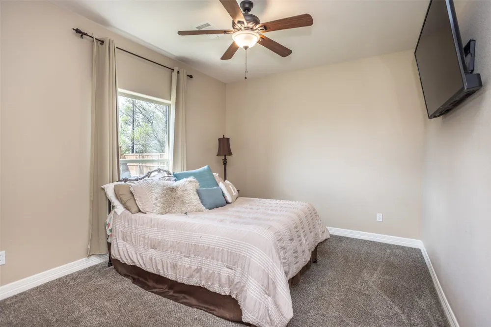 700 Mary Lee Lane Collinsville, TX 76233
