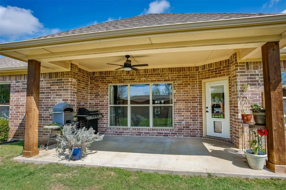 700 Mary Lee Lane Collinsville, TX 76233