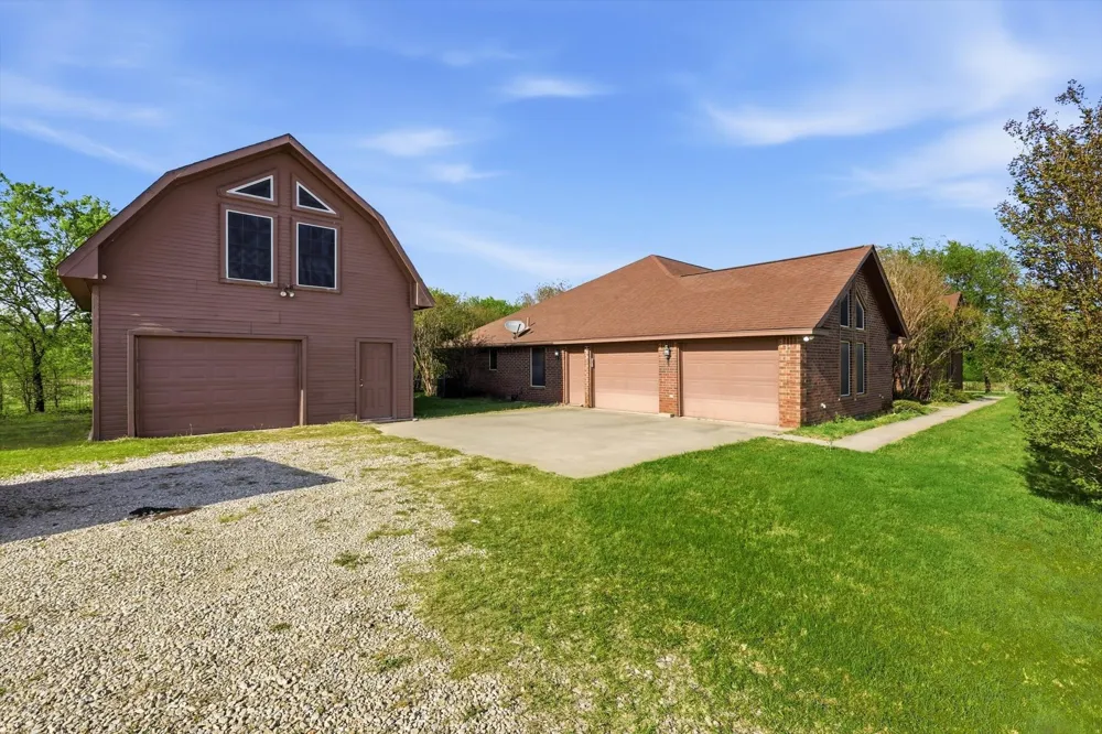 135 Private Road 2828 Decatur, TX 76234