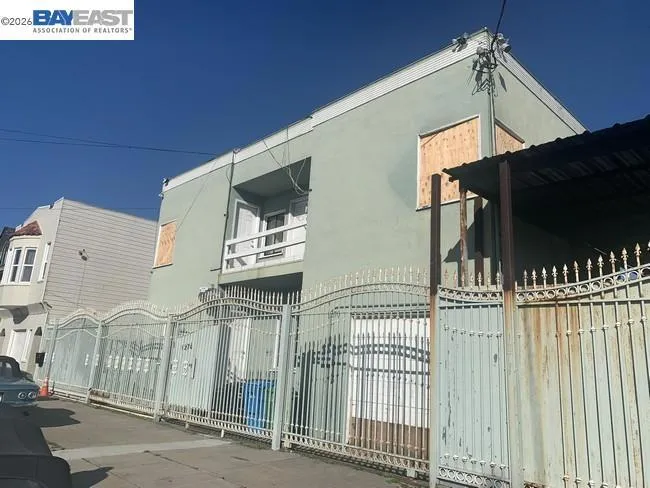 1278 Thomas Ave San Francisco, CA 94124