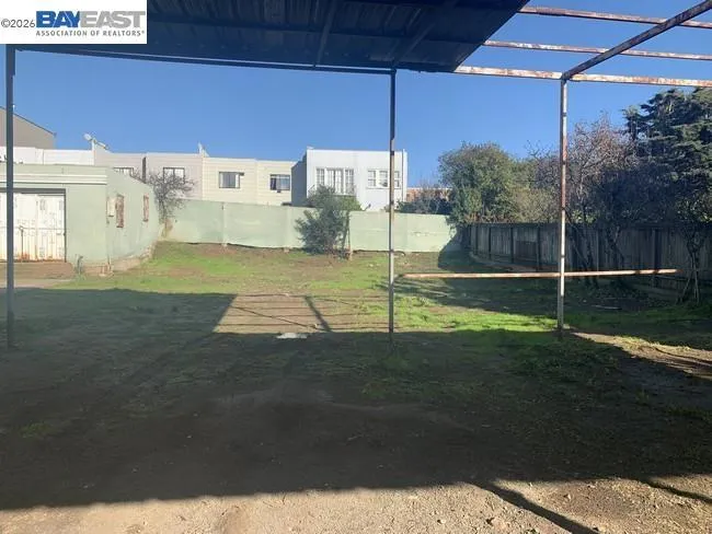 1278 Thomas Ave San Francisco, CA 94124