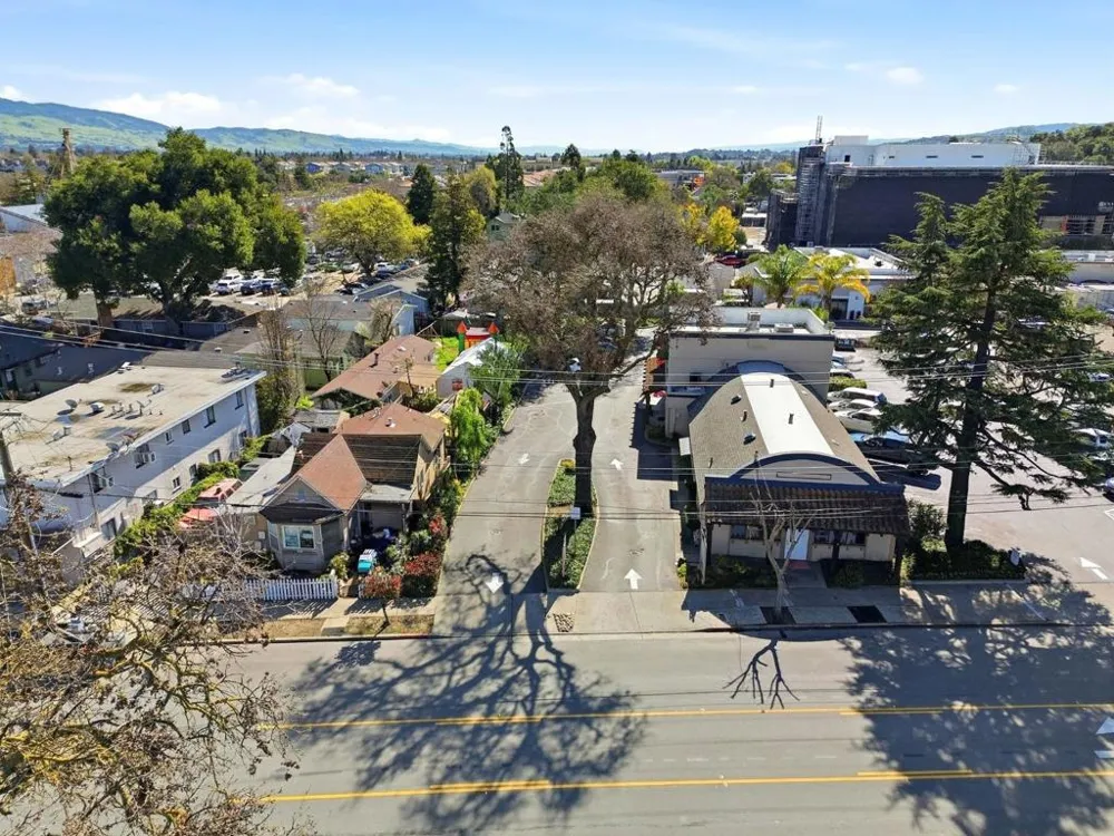 57 E 1st Street Morgan Hill, CA 95037
