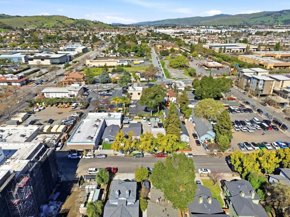 55 E 1st Street Morgan Hill, CA 95037