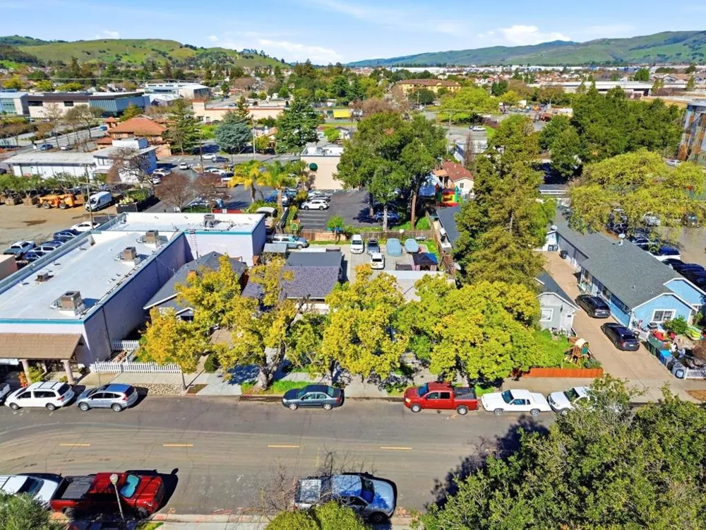55 E 1st Street Morgan Hill, CA 95037