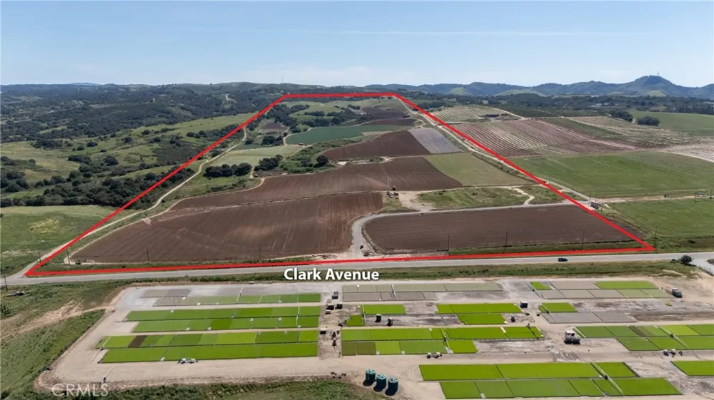 E Clark Ave Santa Maria, CA 93455