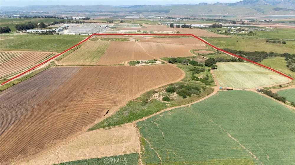 E Clark Ave Santa Maria, CA 93455
