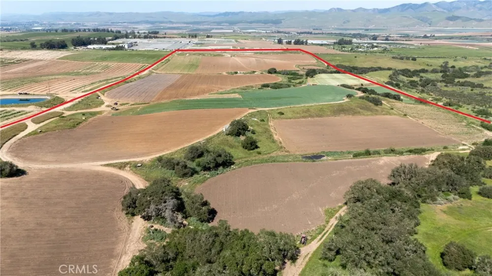 E Clark Ave Santa Maria, CA 93455