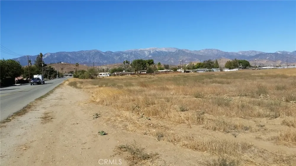 612 S 22nd Banning, CA 92220