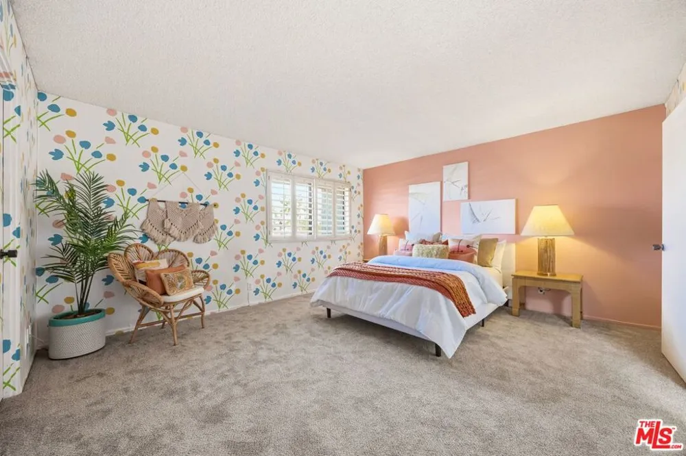 2075 S Ramitas Way Palm Springs, CA 92264
