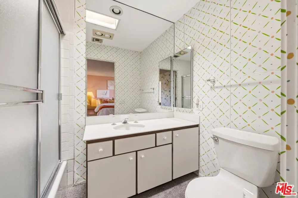 2075 S Ramitas Way Palm Springs, CA 92264