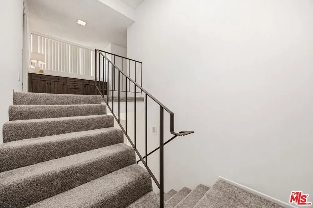 2075 S Ramitas Way Palm Springs, CA 92264