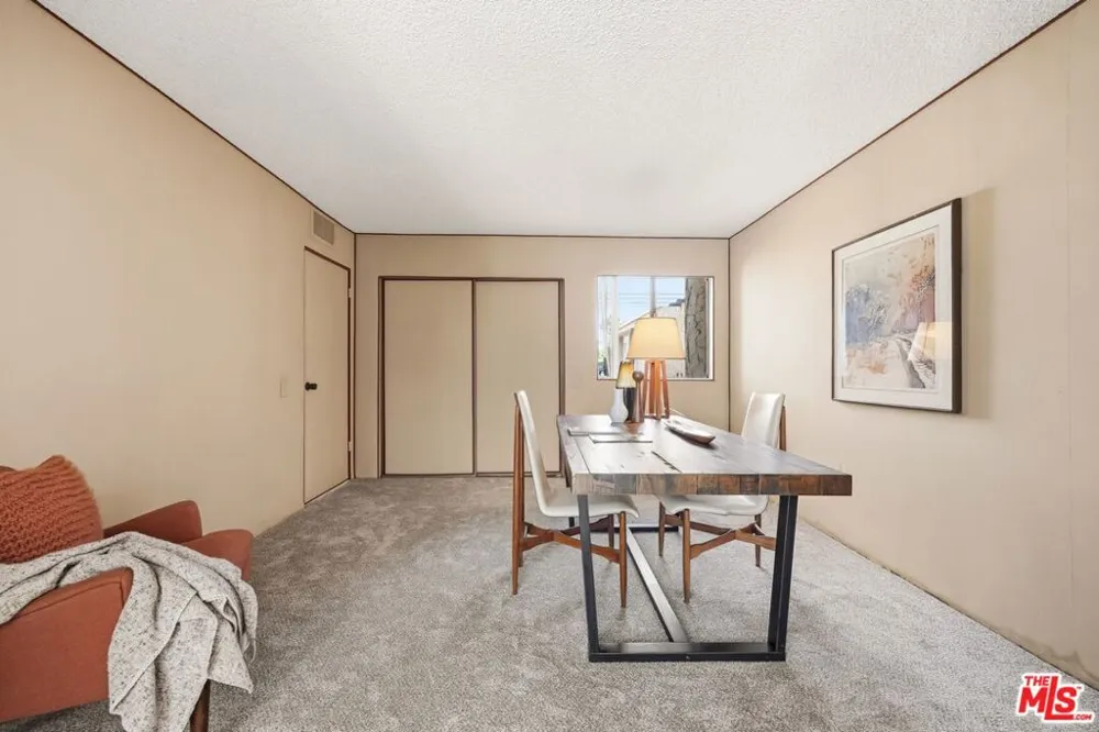 2075 S Ramitas Way Palm Springs, CA 92264