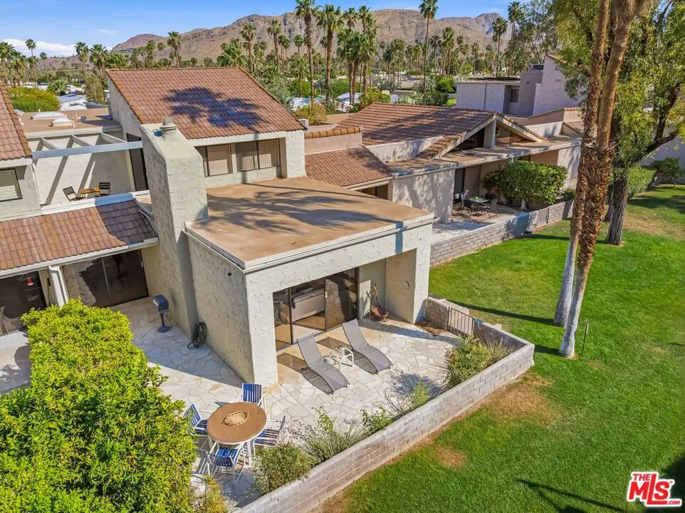 2075 S Ramitas Way Palm Springs, CA 92264