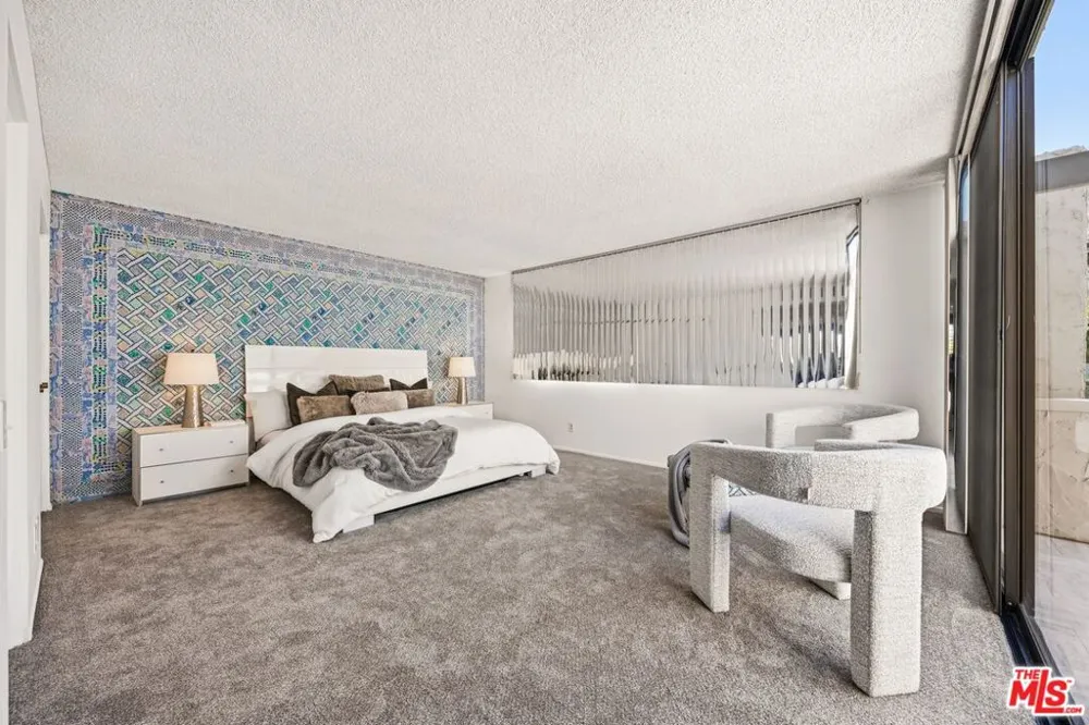 2075 S Ramitas Way Palm Springs, CA 92264