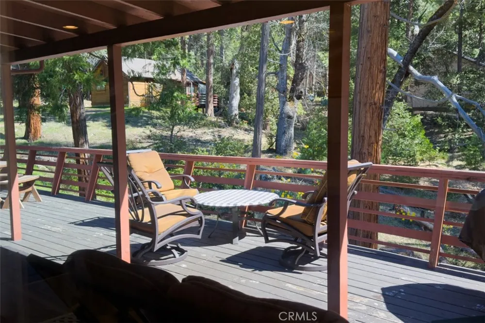 2580 River Wawona, CA 95389