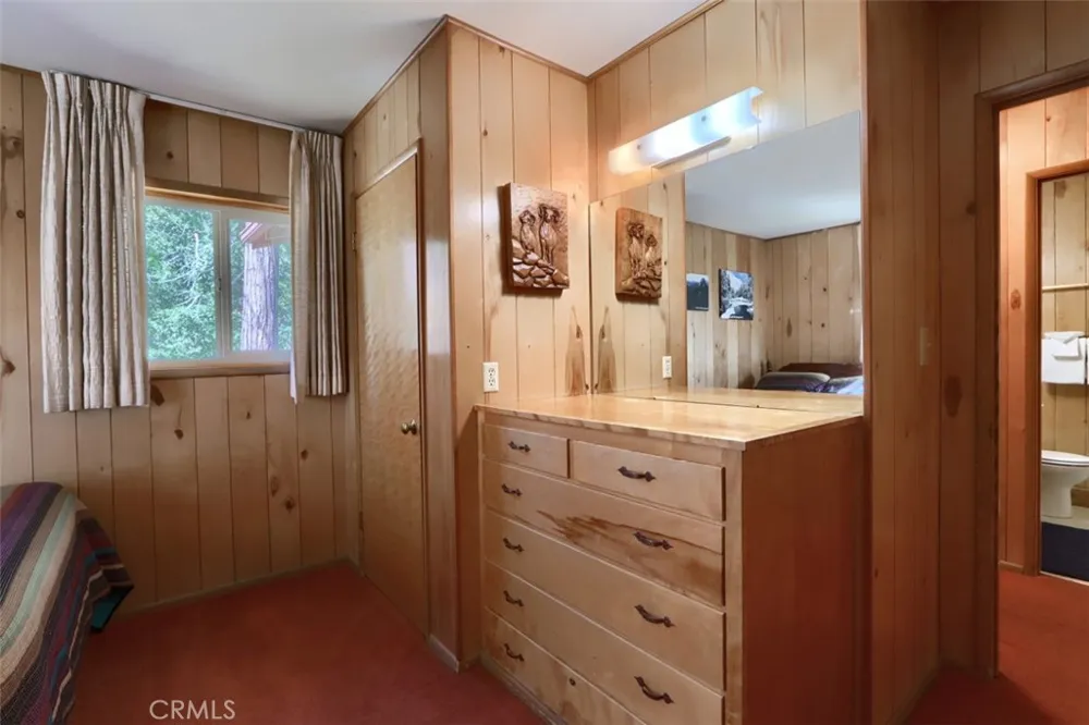 2580 River Wawona, CA 95389