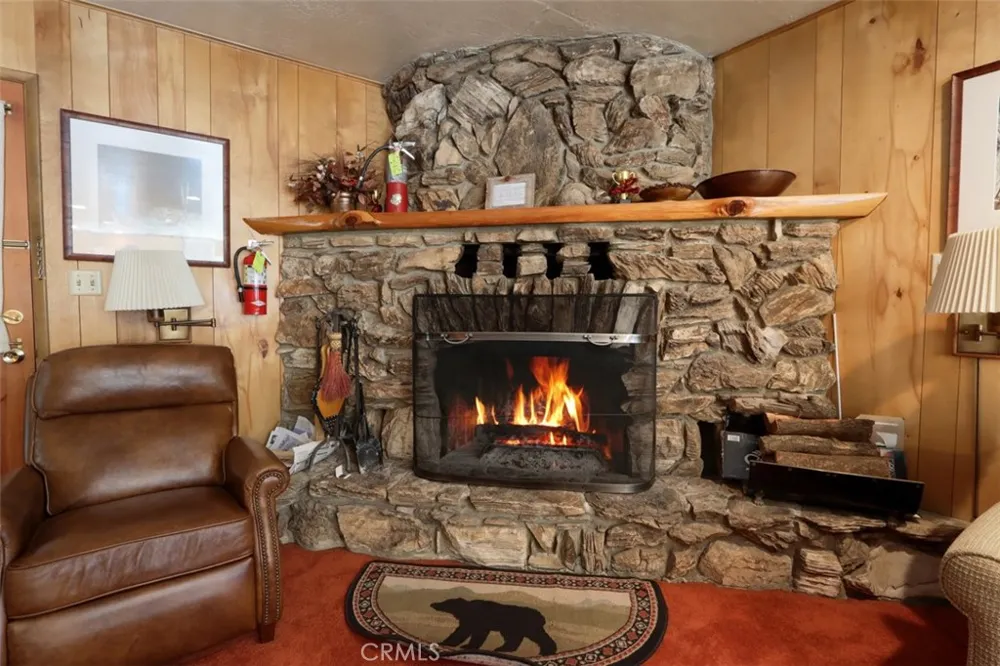 2580 River Wawona, CA 95389