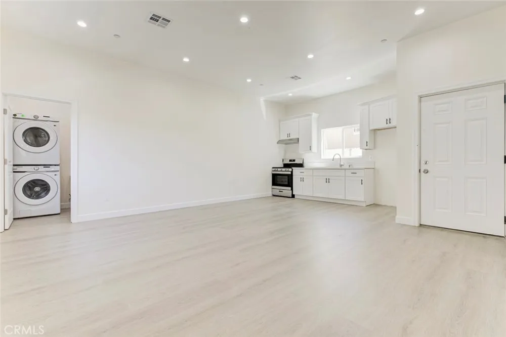 7044 Greeley Tujunga, CA 91042