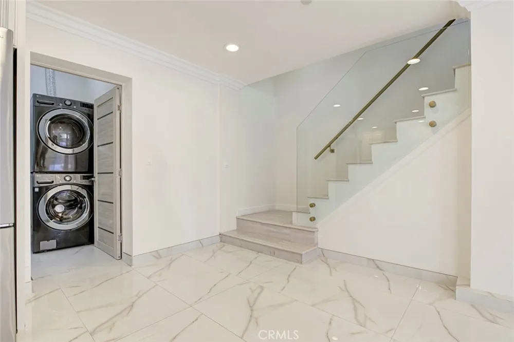 7044 Greeley Tujunga, CA 91042