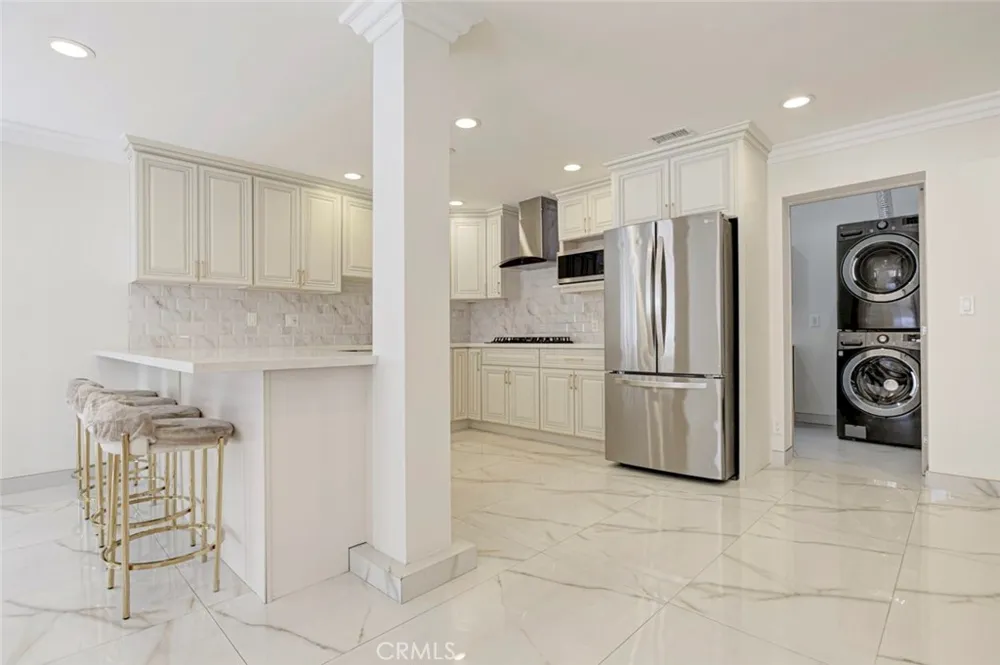 7044 Greeley Tujunga, CA 91042
