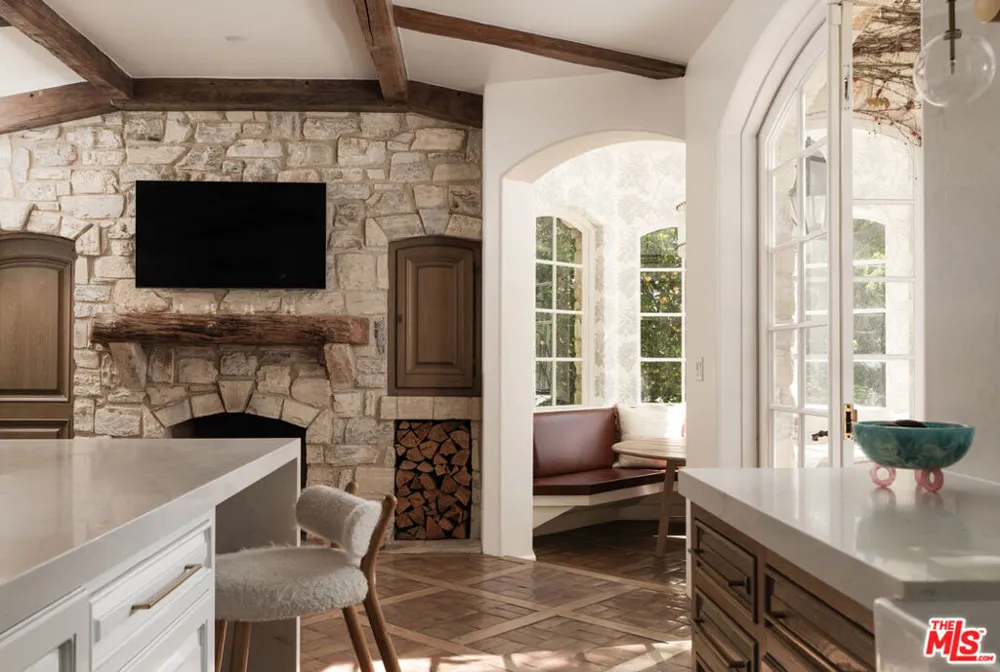 1567 E Valley Road Montecito, CA 93108