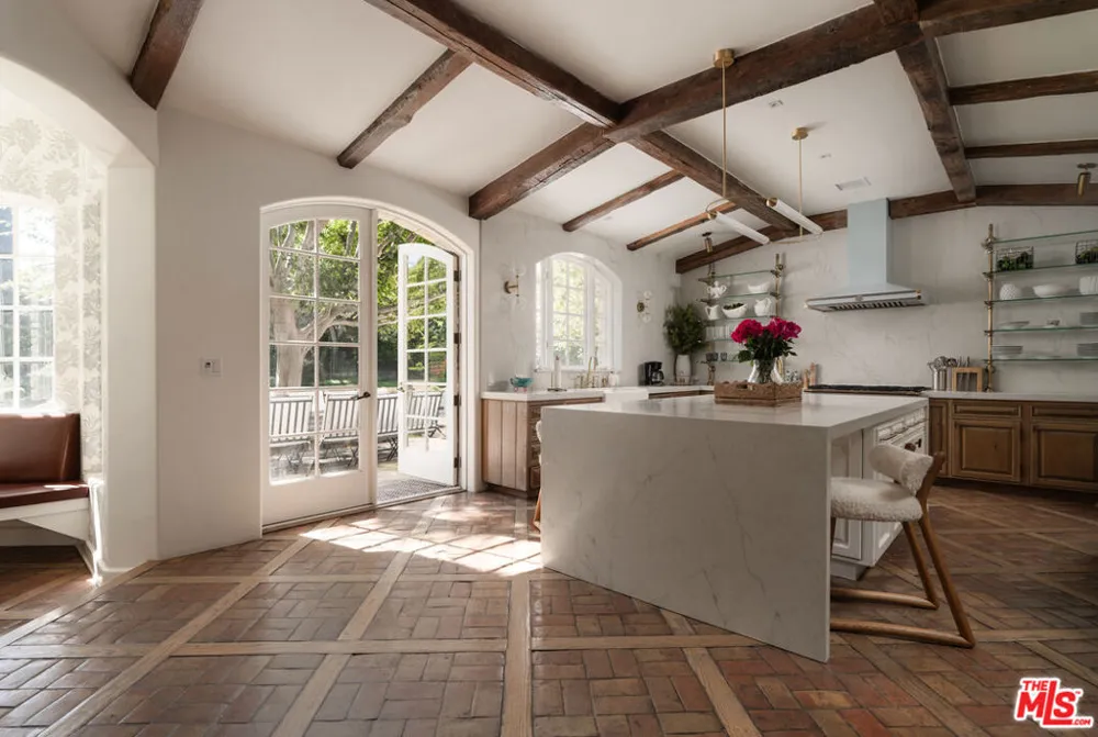 1567 E Valley Road Montecito, CA 93108
