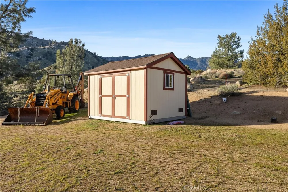 9990 Fay Ranch Lake Isabella, CA 93240