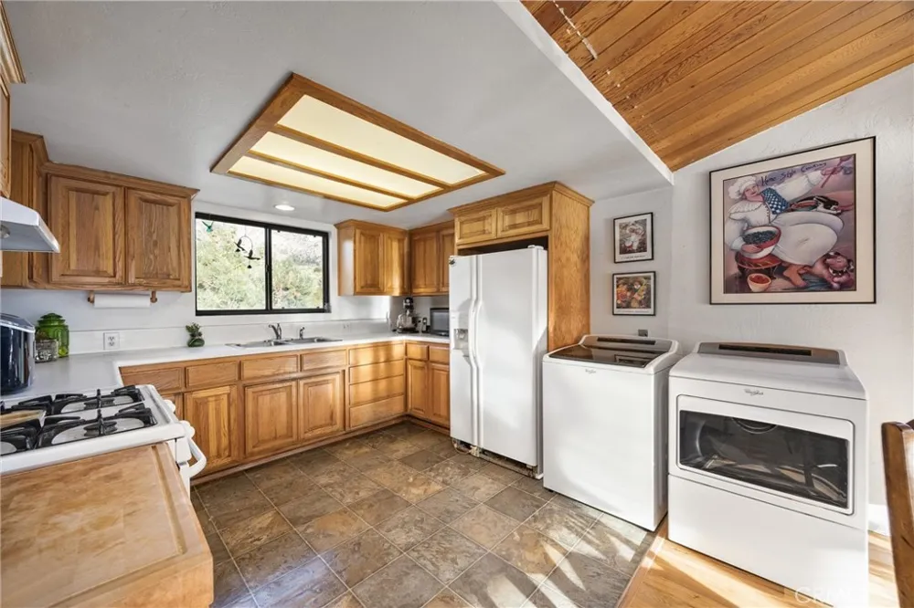 9990 Fay Ranch Lake Isabella, CA 93240