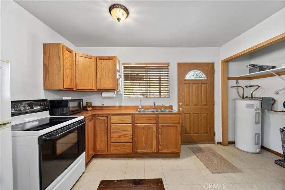 9990 Fay Ranch Lake Isabella, CA 93240
